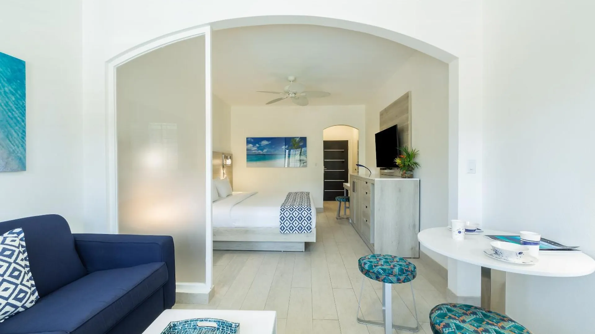 Ports Of Call Resort Grace Bay Turks og Caicos Islands
