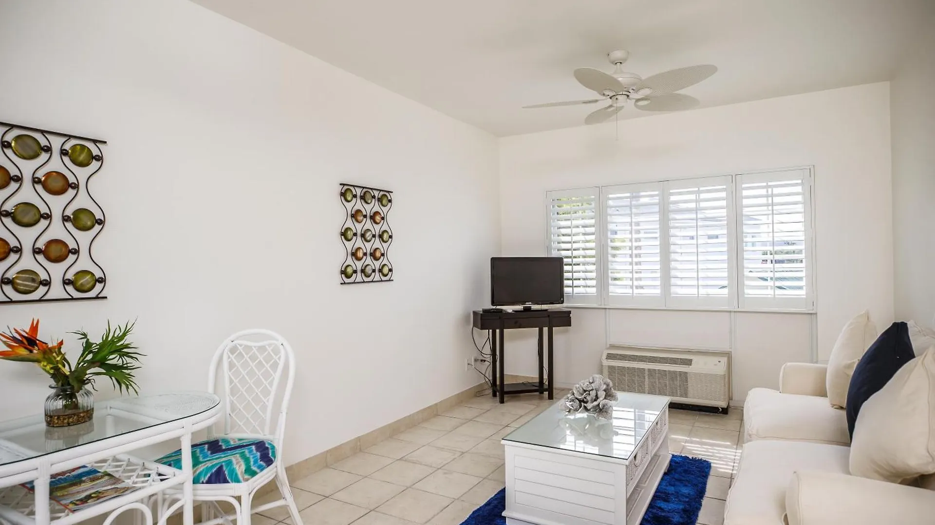 Ports Of Call Resort Grace Bay 3*,  Turks And Caicos Islands